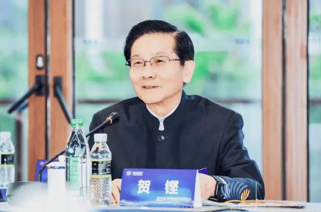 如何調(diào)整收入分配<strong></p>
<p>宏鑫機械設備有限公司
</strong>？原高官支招：消費不是刺激出來的 多想想怎么漲工資:宏鑫機械設備有限公司
