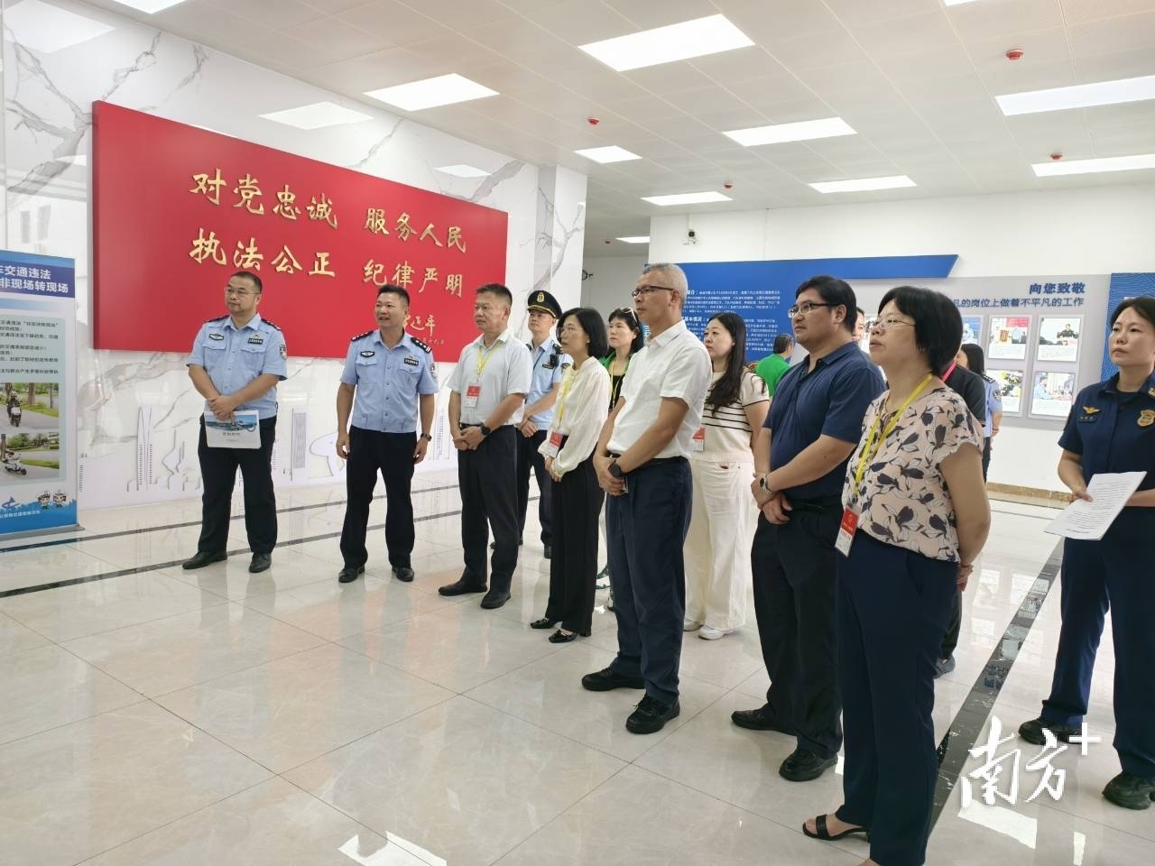 已上牌383萬輛<strong></p>
<p>宏鑫機(jī)械設(shè)備有限公司
</strong>！東莞人大推動電動自行車管理水平提升:宏鑫機(jī)械設(shè)備有限公司
