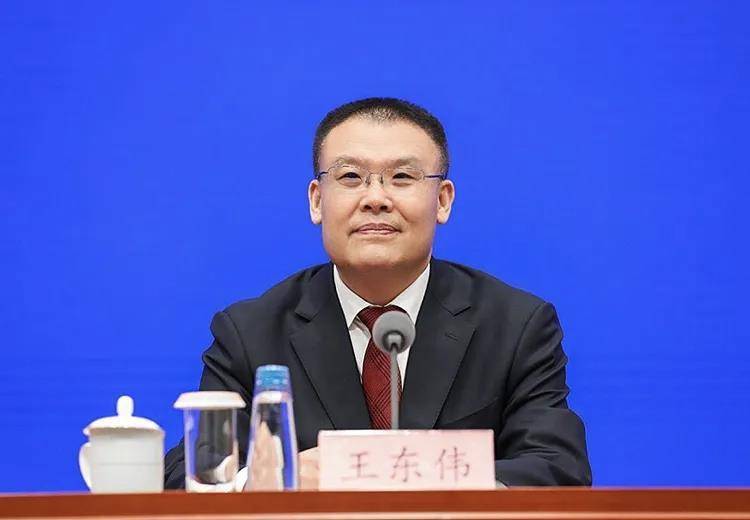 極目政情丨財(cái)政部副部長(zhǎng)王東偉任安徽省委常委，曾為全國(guó)最年輕省級(jí)統(tǒng)戰(zhàn)部部長(zhǎng):宏鑫機(jī)械設(shè)備有限公司
