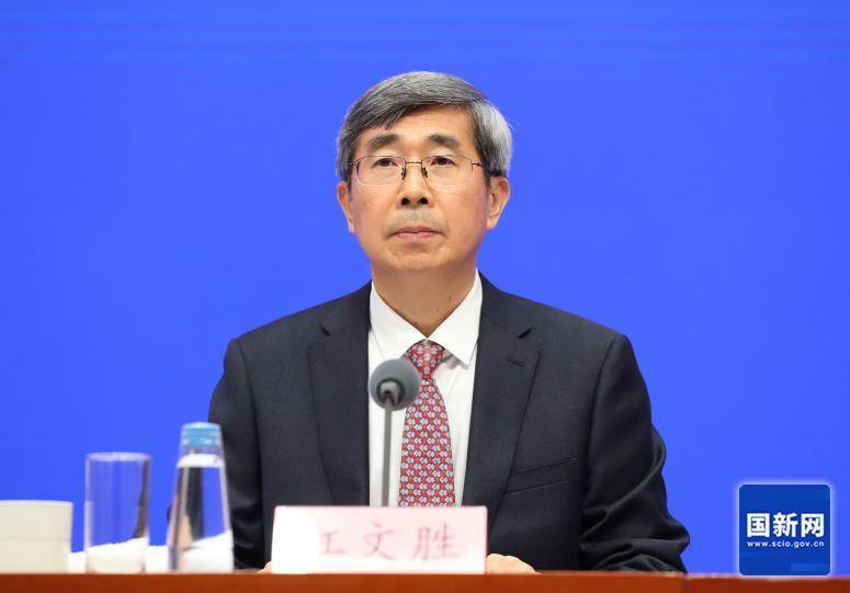 農(nóng)業(yè)農(nóng)村部副部長：在尊重農(nóng)民意愿基礎(chǔ)上<strong></p>
<p>宏鑫機械設(shè)備有限公司
</strong>，對農(nóng)村宴席類別、桌數(shù)、菜品費用等提出倡導性標準:宏鑫機械設(shè)備有限公司
