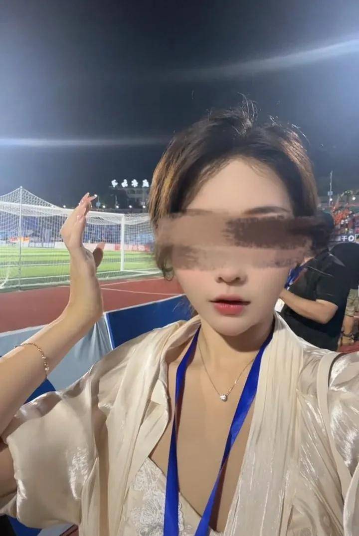 女主播稱遭偽裝快遞包裹炸傷<strong></p>
<p>宏鑫機械設備有限公司
</strong>，湖南警方通報:宏鑫機械設備有限公司

