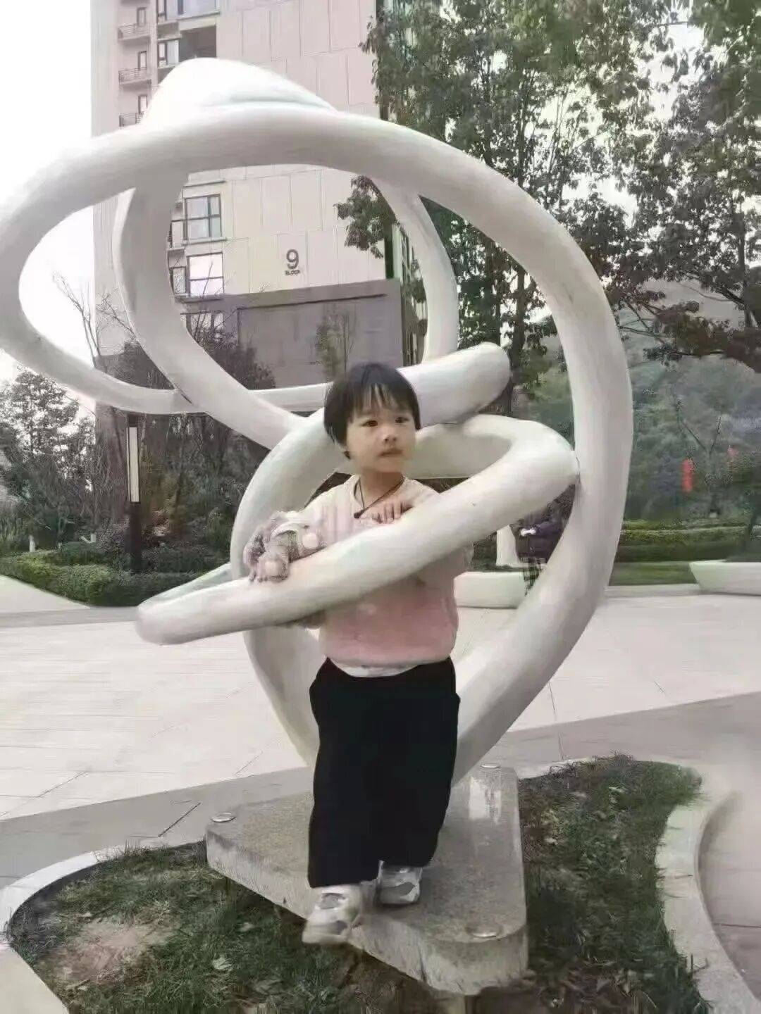 多方力量連夜搜尋 遼寧4歲失蹤女童暫未找到 家屬:不排除被人抱走:宏鑫機械設備有限公司