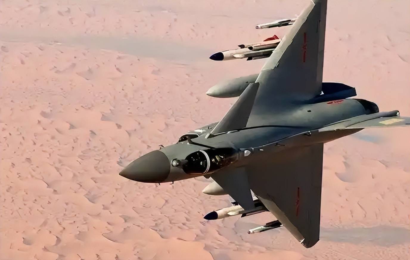 中國殲-10C機群飛越紅海<strong></p>
<p>宏鑫機械設備有限公司
</strong>，西方雷達竟毫無反應！印尼馬上宣布采購42架:宏鑫機械設備有限公司
