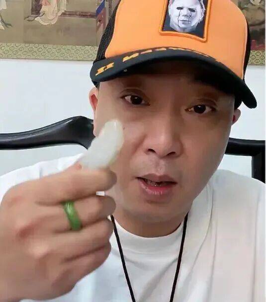 網(wǎng)紅“柴懟懟”被正式逮捕<strong></p>
<p>宏鑫機(jī)械設(shè)備有限公司
</strong>，此前因抹黑胖東來被封號:宏鑫機(jī)械設(shè)備有限公司
