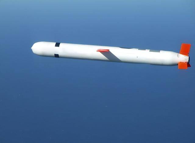 澤連斯基白跑一趟<strong></p>
<p>宏鑫機械設備有限公司
</strong>，特朗普拿“戰(zhàn)斧”當誘餌，只想再見普京一面:宏鑫機械設備有限公司
