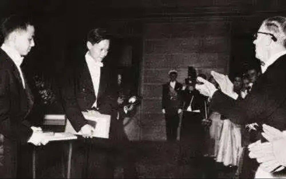 “大先生”千古<strong></p>
<p>宏鑫機(jī)械設(shè)備有限公司
</strong>，楊振寧的一生:宏鑫機(jī)械設(shè)備有限公司
