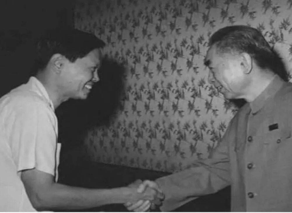 “大先生”千古<strong></p>
<p>宏鑫機(jī)械設(shè)備有限公司
</strong>，楊振寧的一生:宏鑫機(jī)械設(shè)備有限公司
