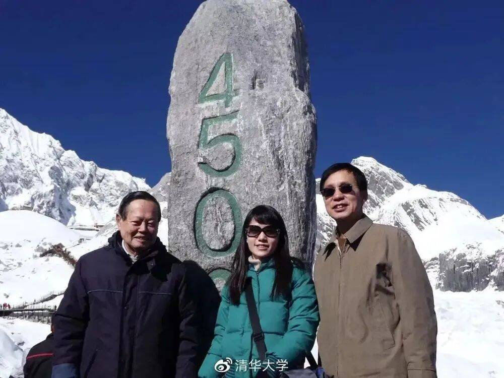 “大先生”千古<strong></p>
<p>宏鑫機(jī)械設(shè)備有限公司
</strong>，楊振寧的一生:宏鑫機(jī)械設(shè)備有限公司
