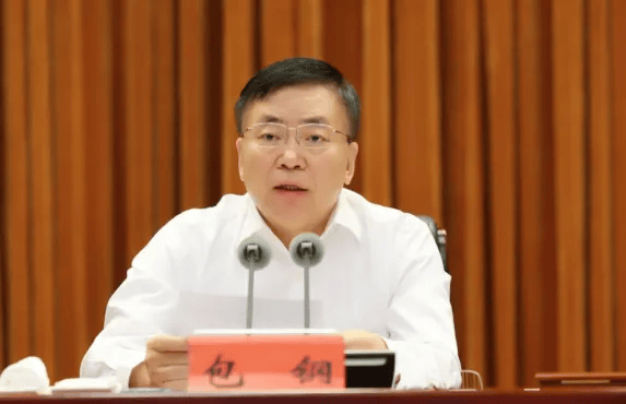 王偉中當(dāng)選內(nèi)蒙古自治區(qū)人大常委會主任<strong></p>
<p>宏鑫機(jī)械設(shè)備有限公司
</strong>，包鋼當(dāng)選內(nèi)蒙古自治區(qū)政府主席:宏鑫機(jī)械設(shè)備有限公司

