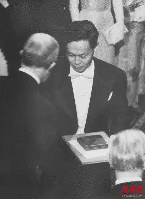 當年回國接受毛主席會見后，楊振寧來到了湖南:宏鑫機械設(shè)備有限公司
