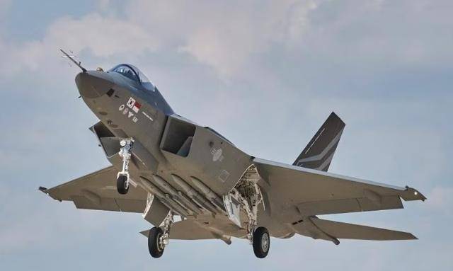 印尼買殲-10又生變<strong></p>
<p>宏鑫機械設(shè)備有限公司
</strong>，90億美元預(yù)算縮水到16億，或考慮買退役戰(zhàn)機:宏鑫機械設(shè)備有限公司
