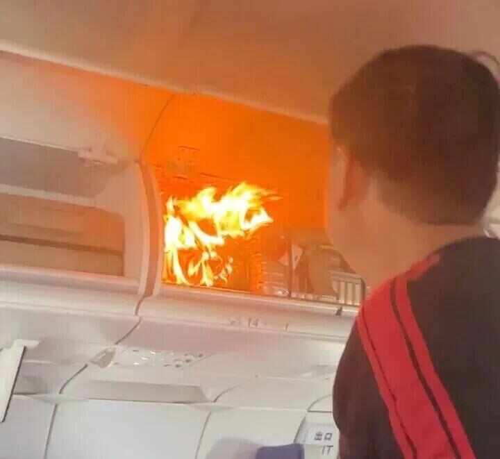 飛行途中乘客行李內(nèi)鋰電池自燃引發(fā)起火！國航公布賠償方案：經(jīng)濟(jì)艙每人200元、公務(wù)艙300元:宏鑫機(jī)械設(shè)備有限公司

