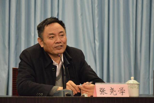 兩名近70歲中管干部被查；副部級干部王波被判死緩:宏鑫機械設備有限公司
