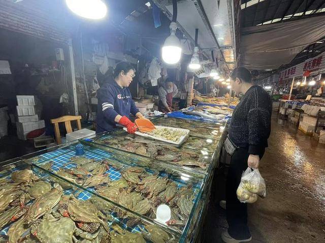 梭子蟹價(jià)格幾近腰斬！煙臺(tái)海鮮市場迎來“實(shí)惠期”:宏鑫機(jī)械設(shè)備有限公司
