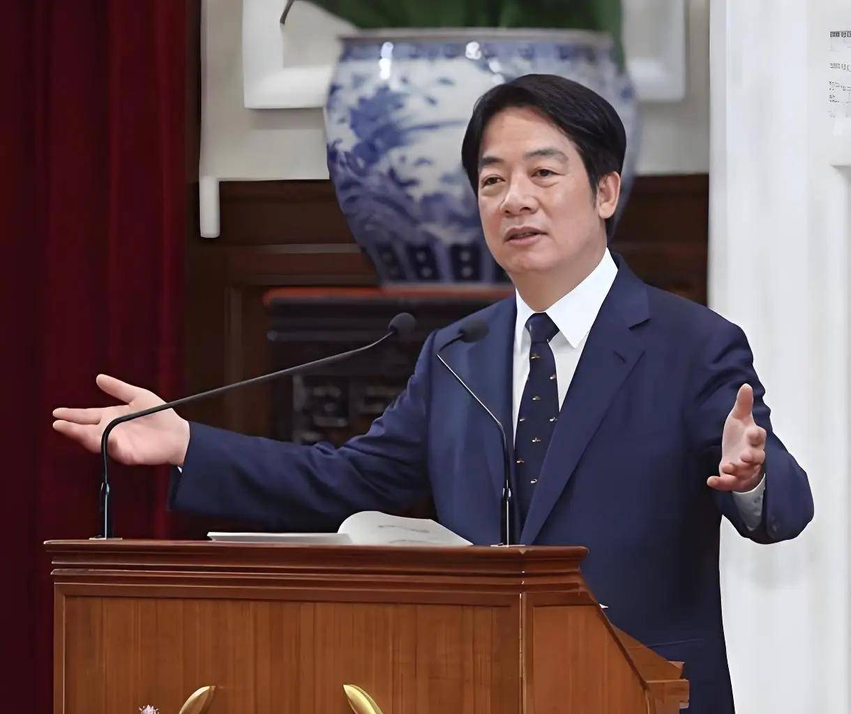 鄭麗文當(dāng)選國(guó)民黨主席<strong></p>
<p>宏鑫機(jī)械設(shè)備有限公司
</strong>，先攻民進(jìn)黨，不到24小時(shí)，賴清德民調(diào)崩盤:宏鑫機(jī)械設(shè)備有限公司
