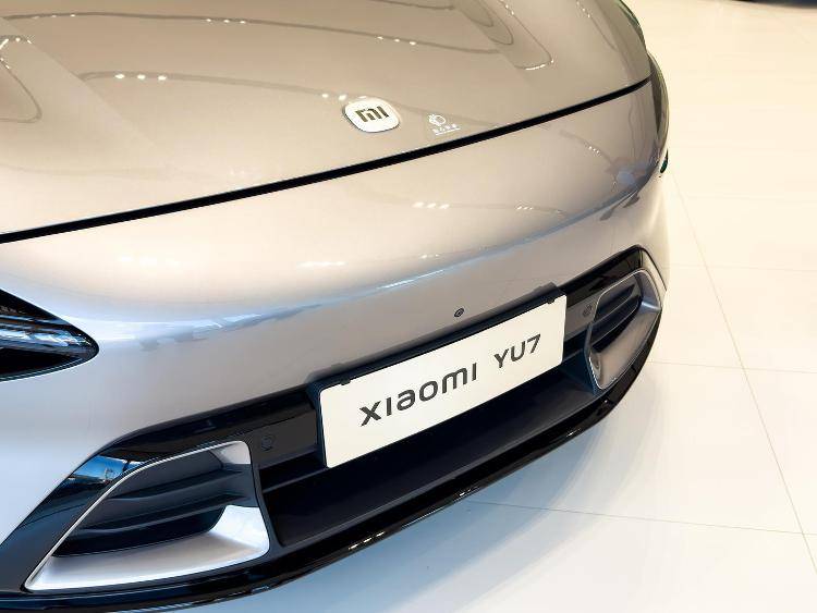 車主稱買小米汽車被另一品牌銷售詛咒“人生最后一輛車”，涉事4S店：已處罰當(dāng)事人:宏鑫機械設(shè)備有限公司
