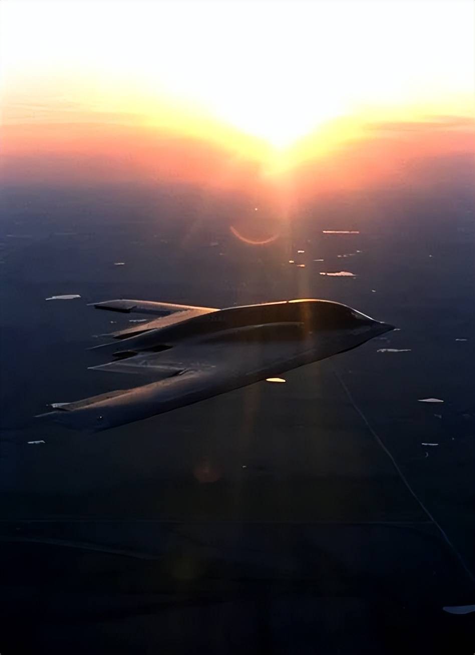 軍迷熱議<strong></p>
<p>宏鑫機械設備有限公司
</strong>！《艦載武器》曝光四發(fā)轟-6改進方案：航程14000公里？:宏鑫機械設備有限公司
