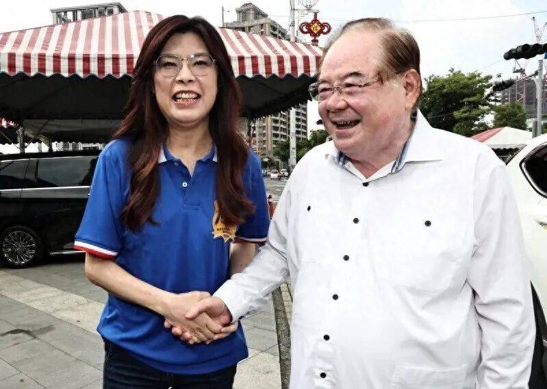 國民黨主席當選人鄭麗文公布副主席、秘書長人選:宏鑫機械設(shè)備有限公司
